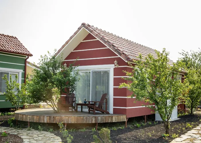 Gadura Kir Evleri * أورلا